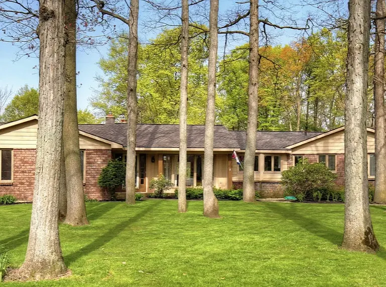4395 Shady Oak Ct #1 — Photo 2