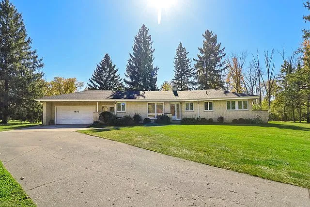 1971 Red Fox Ln photo 1