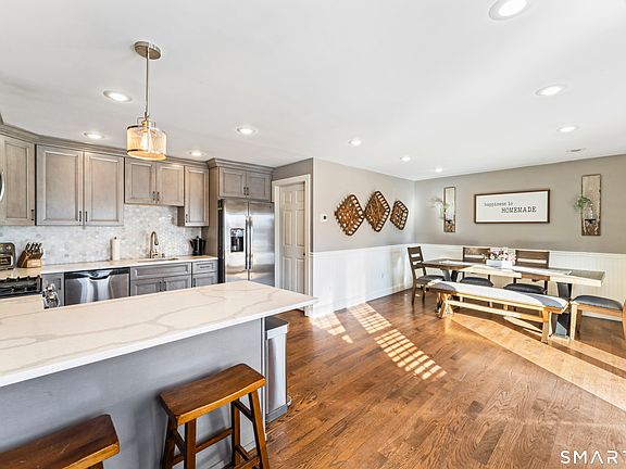 5th image of 5 Hampton Road