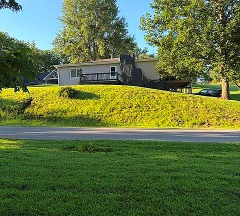 3rd image of 508 Benton Dr