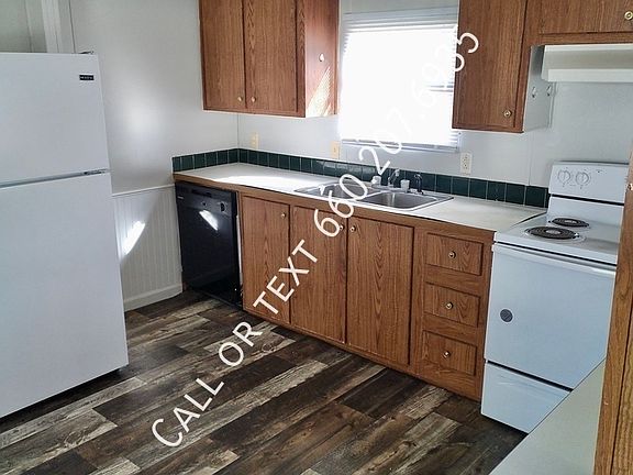 3rd image of 12 Cascade St