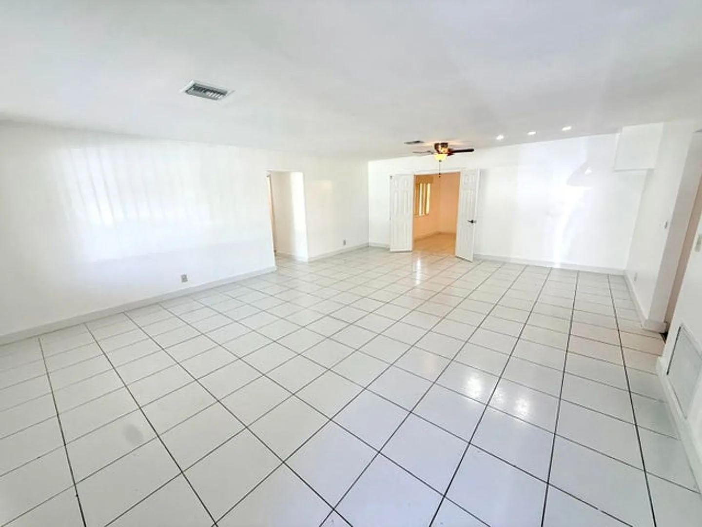 118 SE 10th Court, Deerfield Beach, FL 33441 — Photo 3