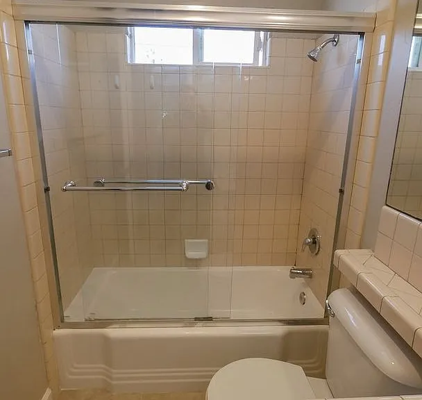 1050 Hornblend St — Photo 14