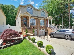 453 Woodrow Rd, Staten Island, NY 10312