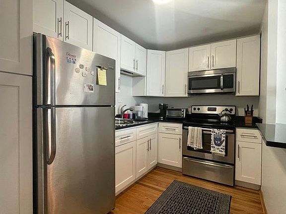 5th image of 1255 N Sandburg Ter Unit 2706E