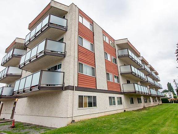 3rd image of 2541 Dingwall St #201