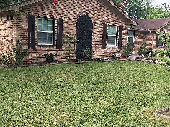 3rd image of 8825 Jean Dr