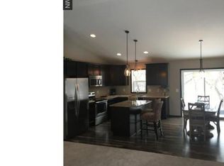 2238 Hazelwood Ave, Maplewood, MN 55109