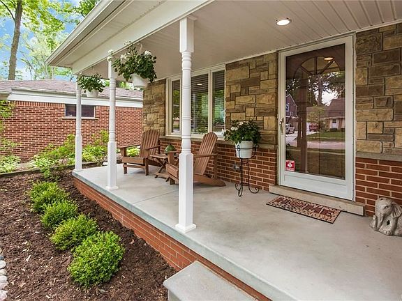 2nd image of 801 Beech Ct