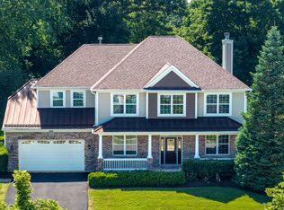 2441 Stonybrook St, Wauconda, IL 60084