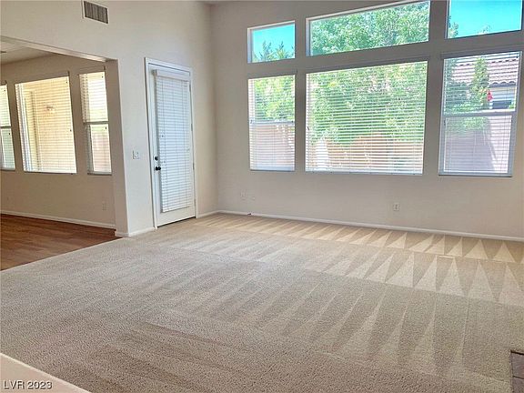5th image of 9408 Silent Oak Ct #0