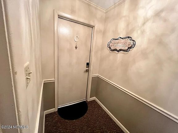 4th image of 353 Driftwood Cir #C