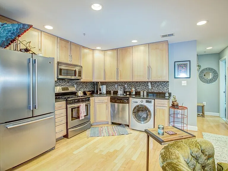 6 Rhode Island Ave NW #3 — Photo 5