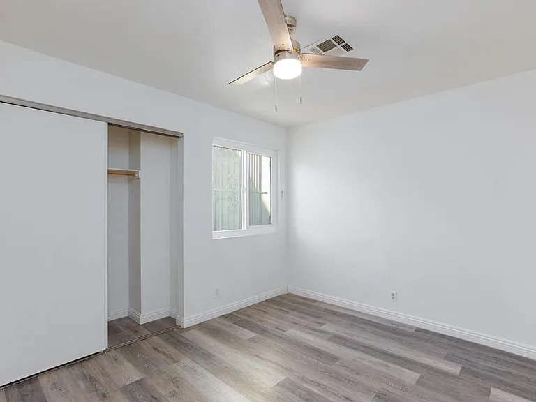 5031 Spencer St #C — Photo 14