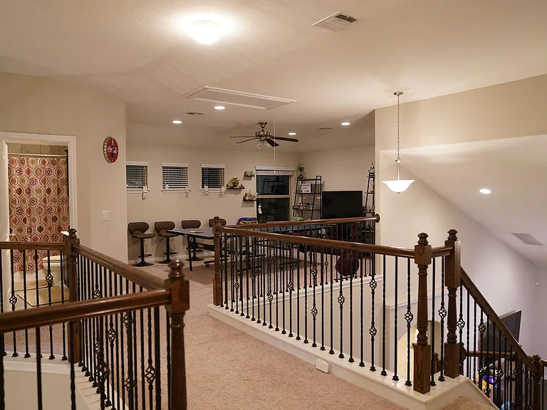 2404 Muzzie Ln — Photo 18