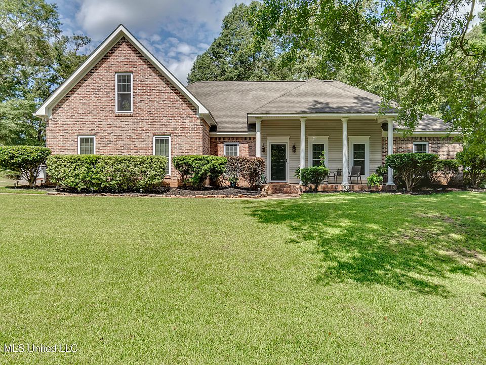 1st image of 105 Stigler Rosa Dr