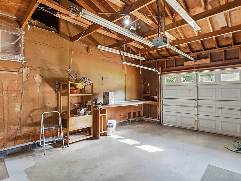945 Brynwood Ter — Photo 21