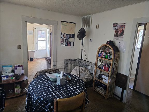 5th image of 1106 6th Ave