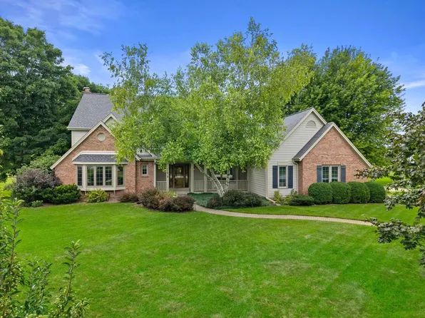 11803 North Lantern LANE, Mequon, WI 53092