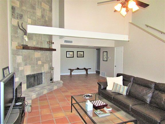 3rd image of 111 Sonora Dr