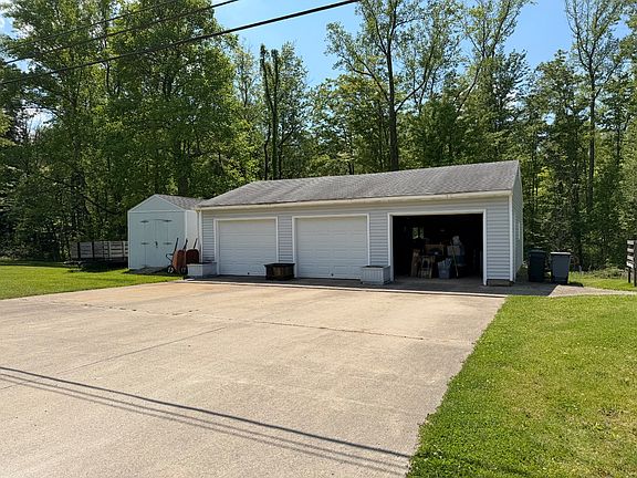 2nd image of 5176 Coon Creek Rd