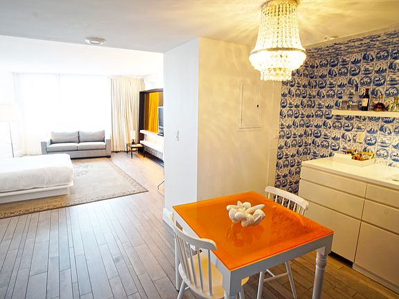 2nd image of 1100 West Ave #1419