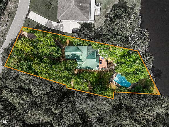 5th image of 3512 River Bluff Rd