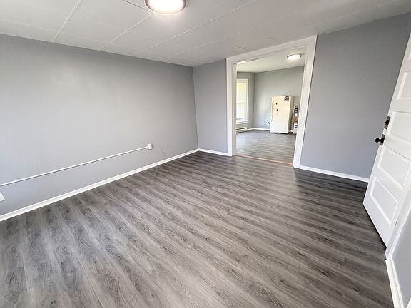 5th image of 531 E 10th St APT 2