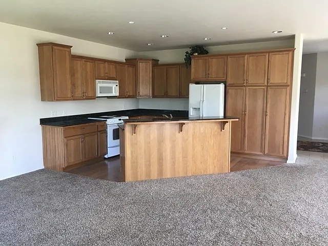6367 NE Murray Way #A — Photo 5