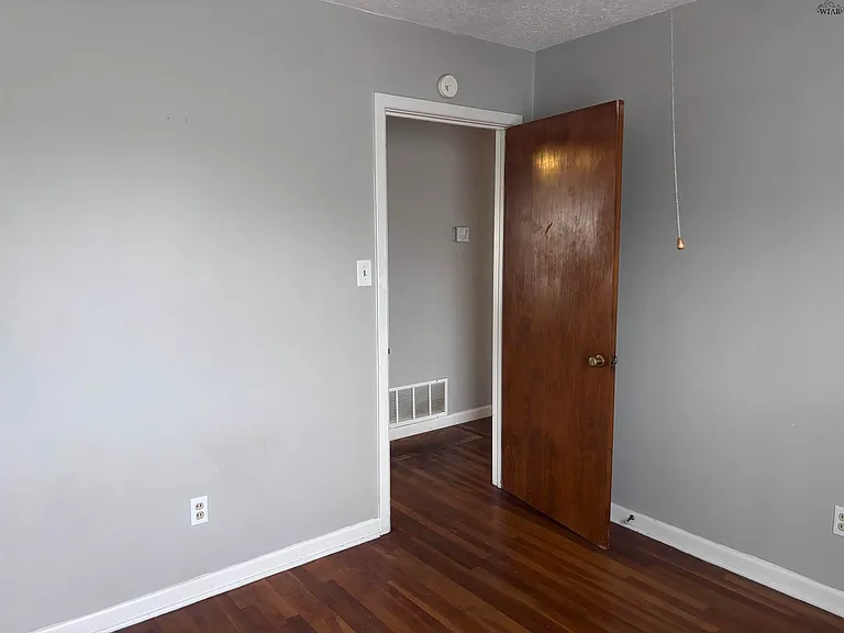 3214 Cheryl St — Photo 6