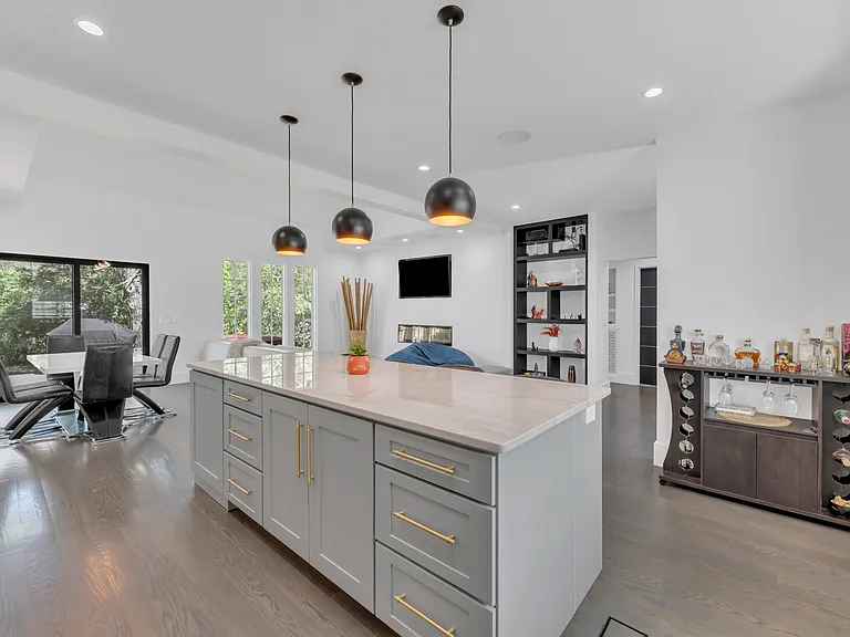 134 Carriage Dr — Photo 6