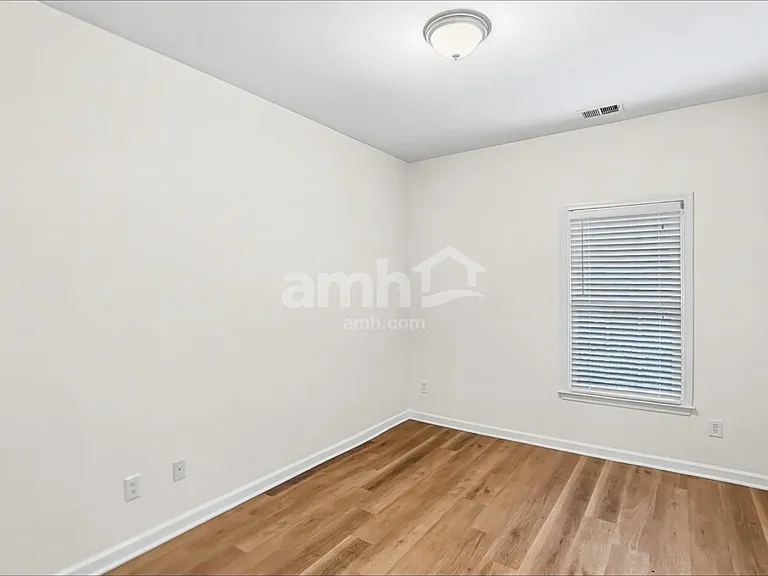 710 Pear Grove Pl — Photo 15