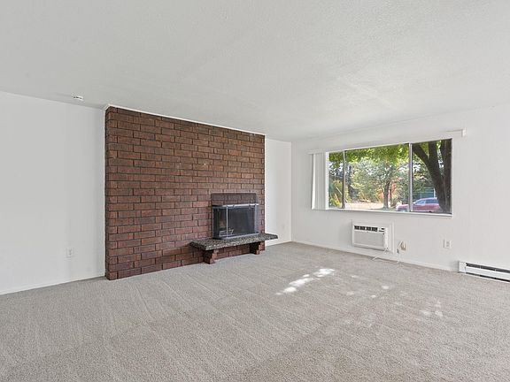 5th image of 2335 E 29th Ave