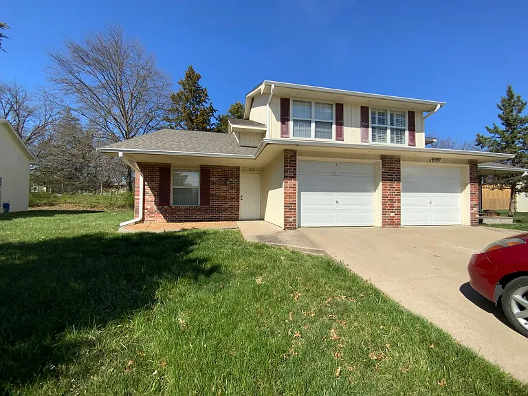 1605 Steamboat Ln — Photo 44