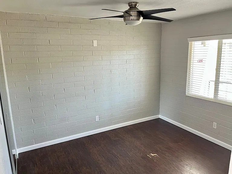 Melrose 36 Place — Photo 20
