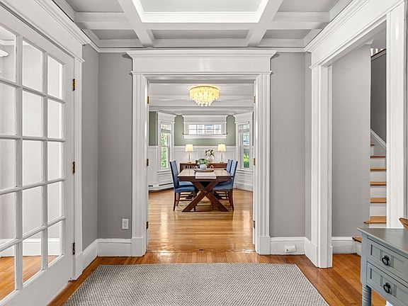 3rd image of 62 Parkview Ave