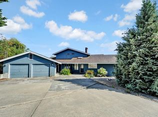 5504 Derby Rd, Sechelt, BC V7Z0M2