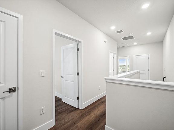 4th image of 7244 Sutton Ln