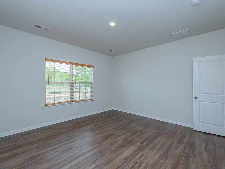 109 Magnolia St — Photo 15