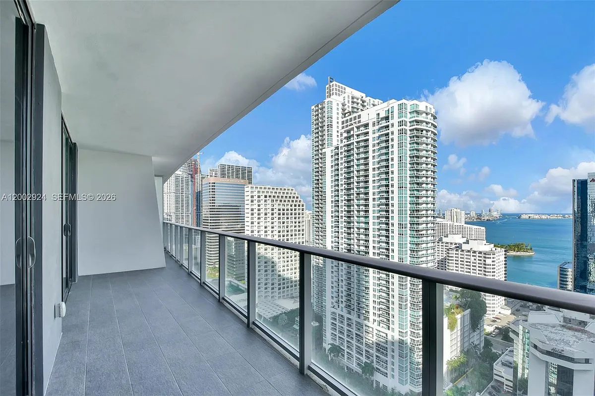 Building Photo - 1010 Brickell Ave #2902