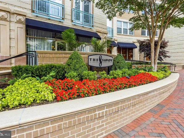 12000 Market St APT 286, Reston, VA 20190