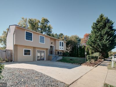 1300 E Beech Rd, Sterling, VA, 20164