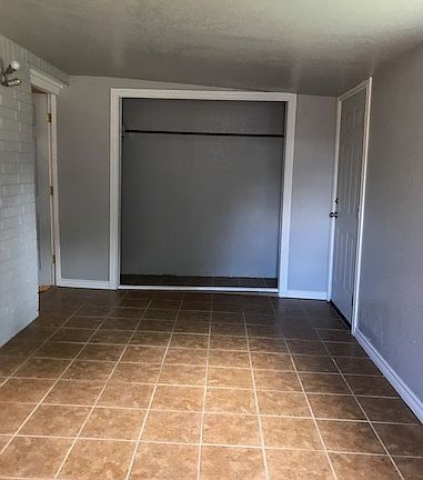 4th image of 2114 NW Avenue C