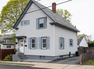 14 Osborne St, Peabody, MA 01960