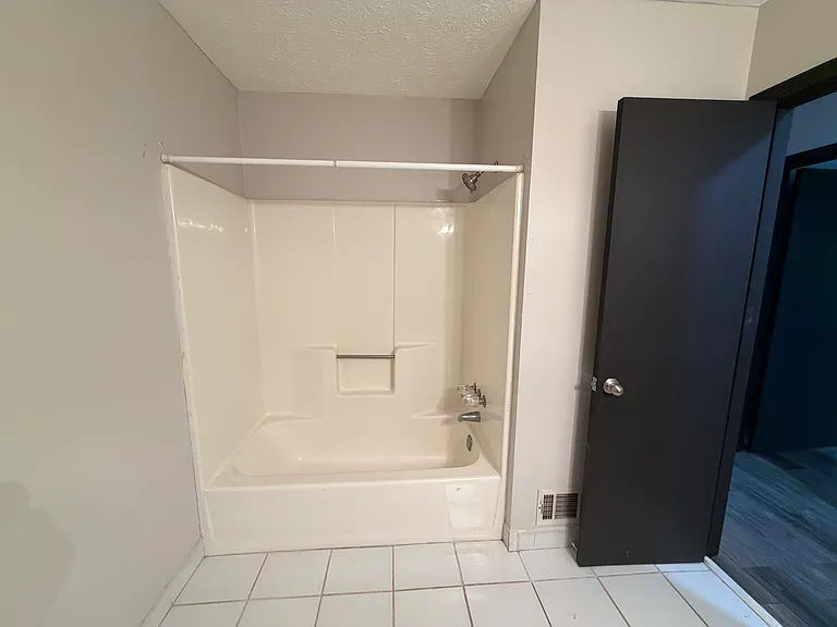 2153 Cruse Rd — Photo 17