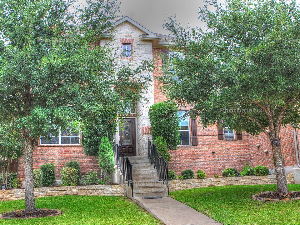 1st image of 310 Water Oak Dr