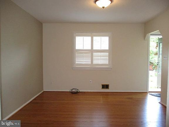 4th image of 505 E Luray Ave