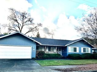 4704 Stonehedge Dr, Santa Rosa, CA 95405