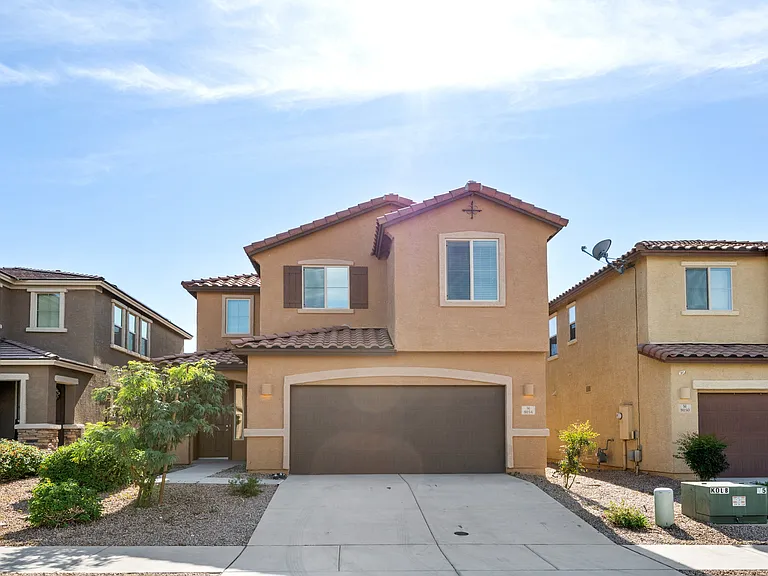 8034 S Dolphin Way — Photo 1