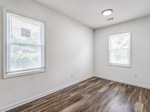 405 W Brooks Rd, Memphis, TN 38109